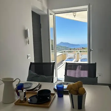 A Terrace On Capri Con Piscina Idromassaggio דירה
